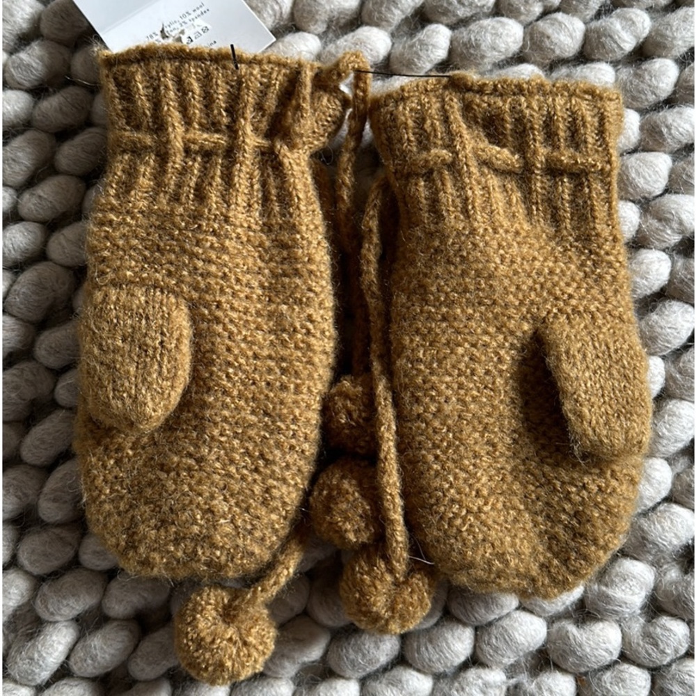 BNWT Rylee + Cru Mittens - Picture 2 of 2